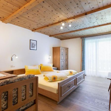 Hotel Chavalatsch Tubre Eksteriør billede