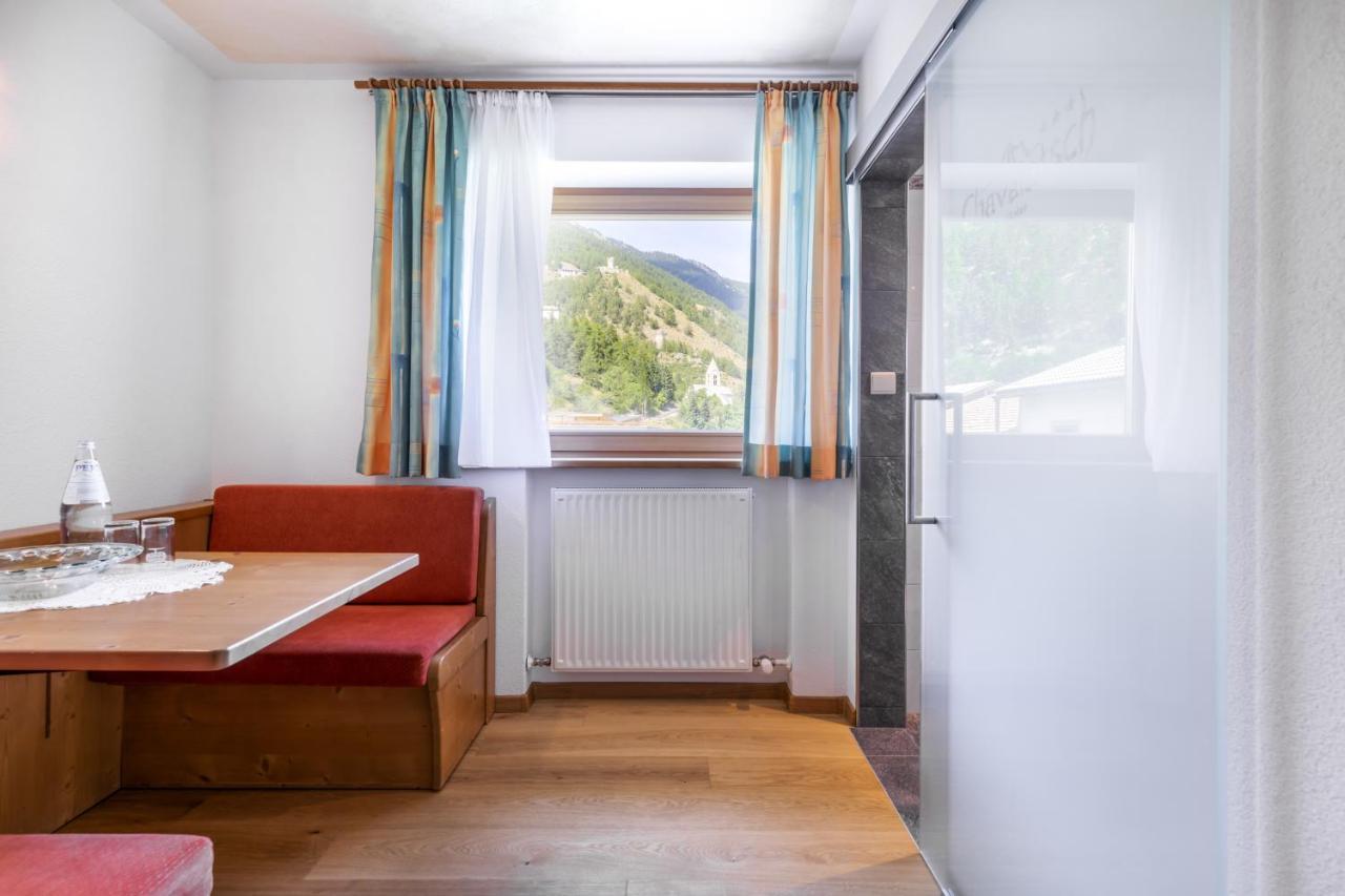 Hotel Chavalatsch Tubre Eksteriør billede