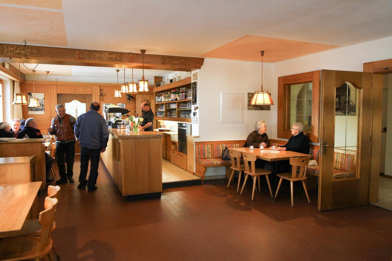 Hotel Chavalatsch Tubre Eksteriør billede